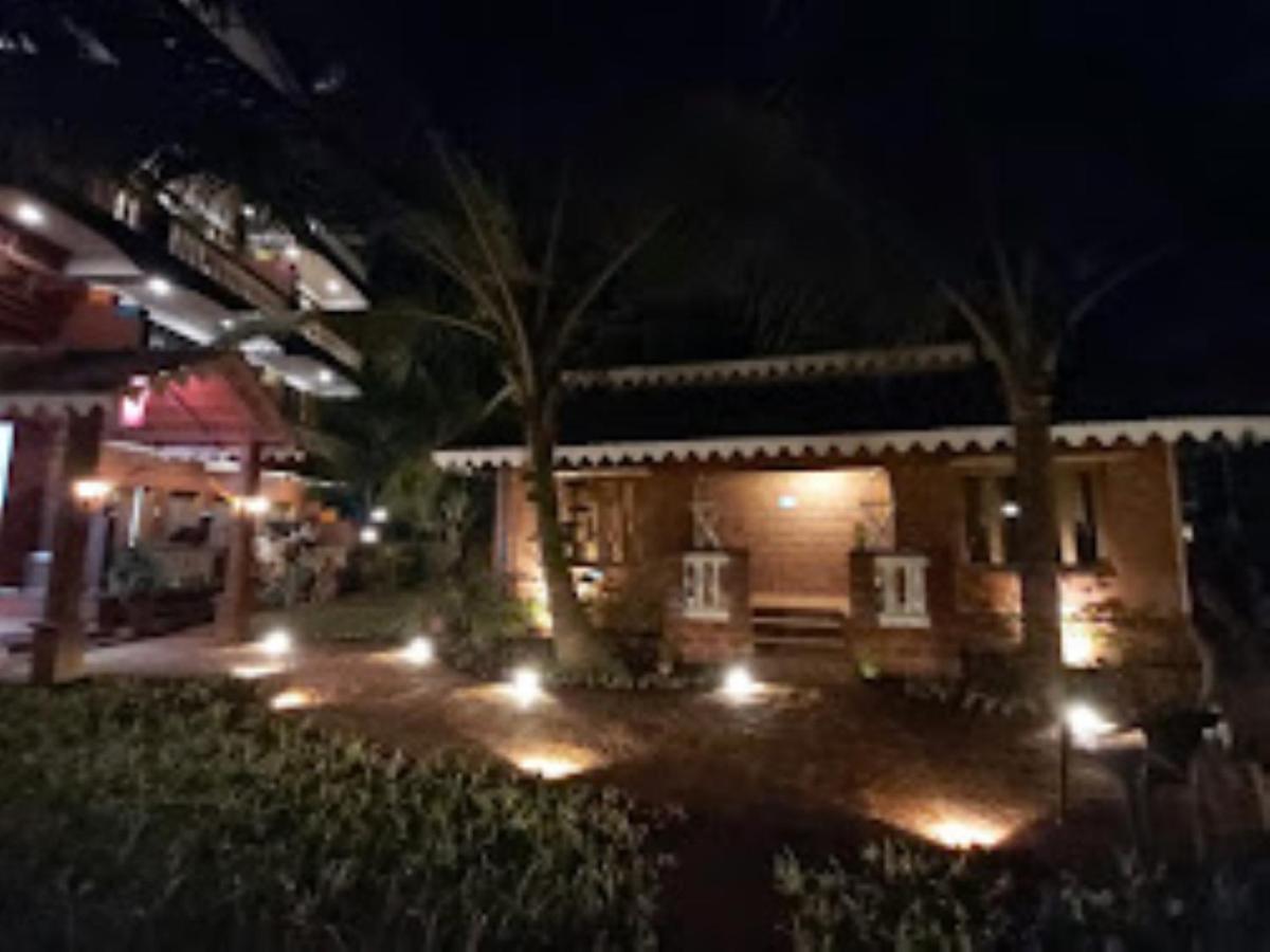 Blue Sea Beach Resort Malvan Ngoại thất bức ảnh
