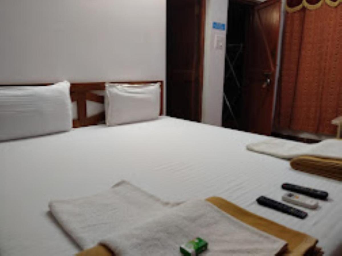 Blue Sea Beach Resort Malvan Ngoại thất bức ảnh
